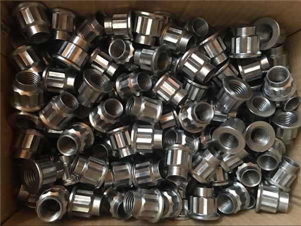 kualitas terbaik cnc memutar kacang stainless steel bulat
